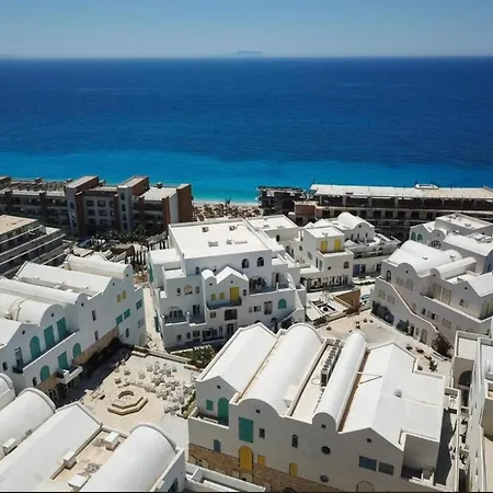 Family Santorini Apartment
